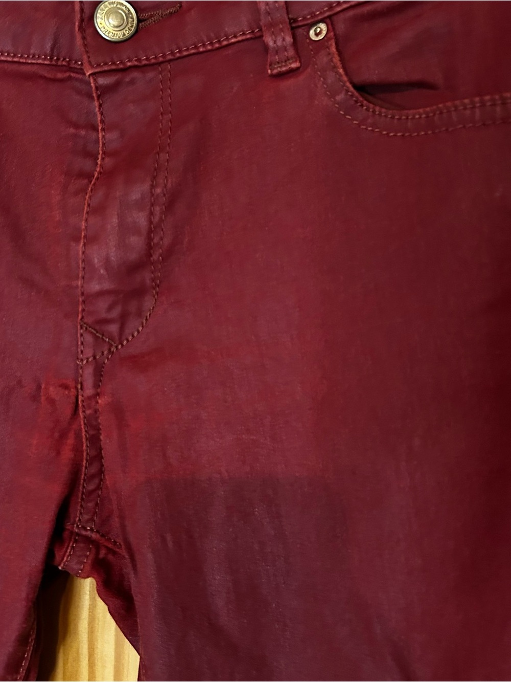 Women’s Skinny Stretch Denim Pants in Deep Burgundy
